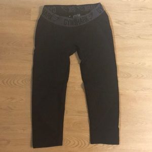 Black Gym shark Cropped Workout Pants